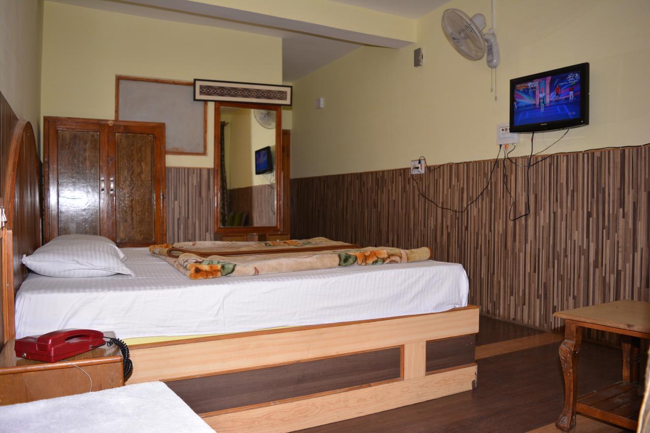 Hotel Tashila Manāli Zewnętrze zdjęcie