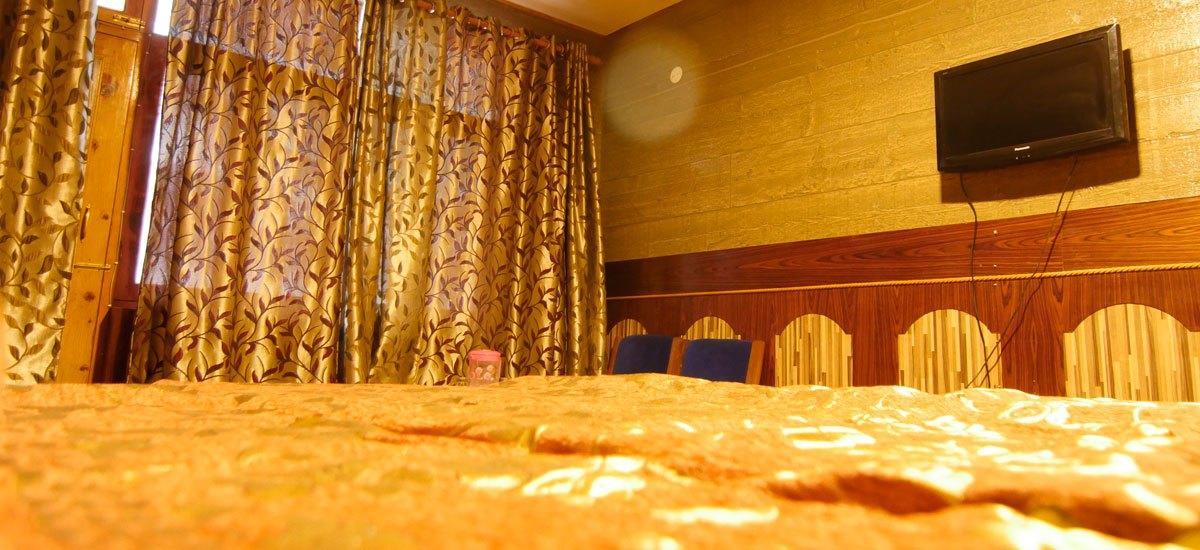 Hotel Tashila Manāli Zewnętrze zdjęcie