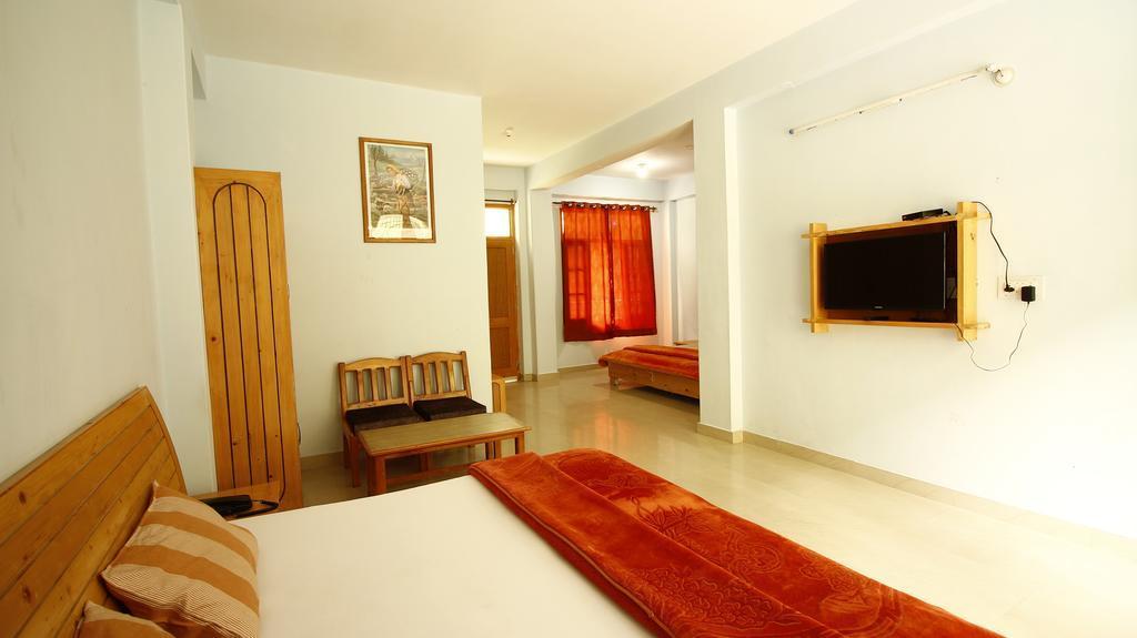 Hotel Tashila Manāli Zewnętrze zdjęcie